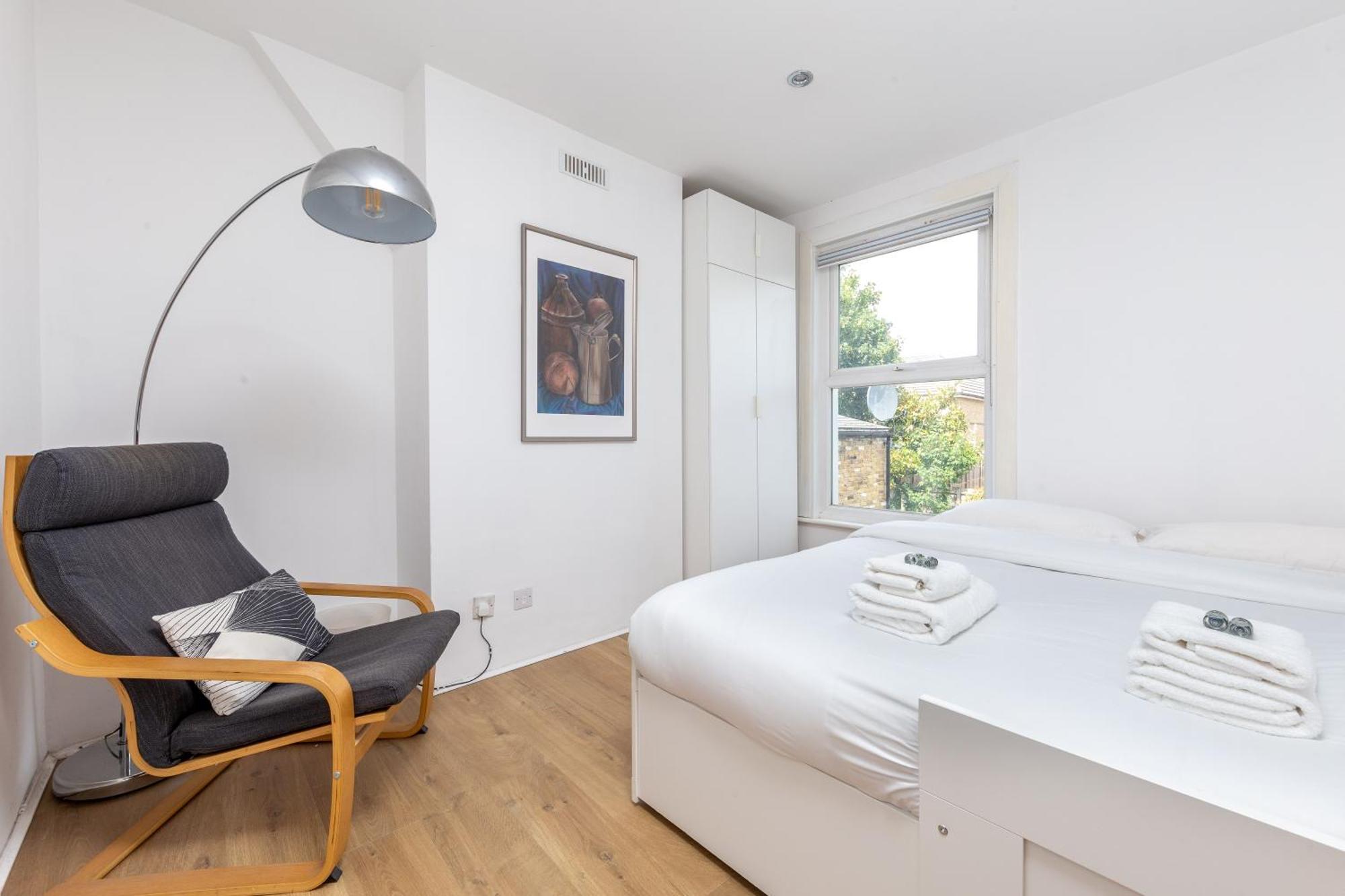 Chic Semi-detached House With A Private Garden, Se Casa vacanze