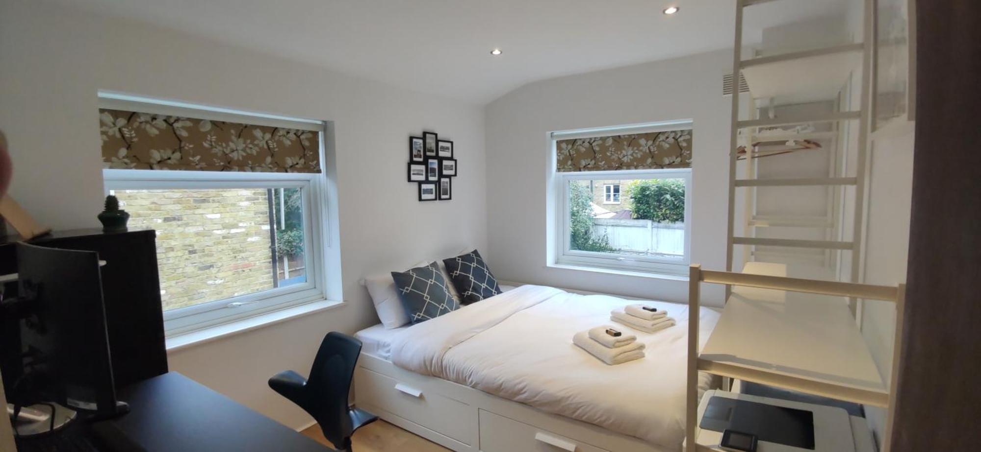 Casa vacanze Chic Semi-detached House With A Private Garden, Se